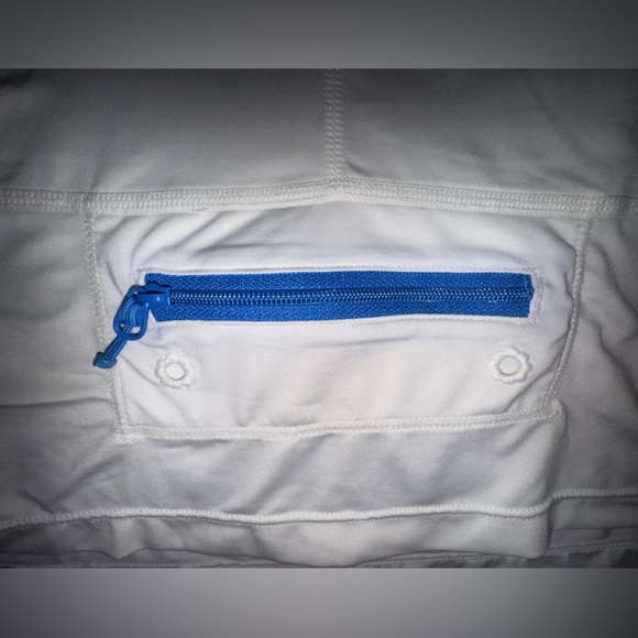 Lululemon One Love Rashguard White Beachy Floral White Porcelaine size 8 EUC - Picture 12 of 13